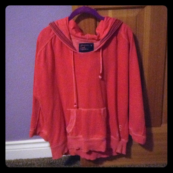 American eagle sweatshirt. Hot pink