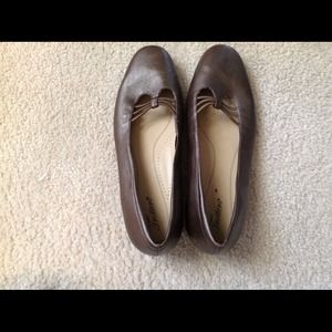 Size 13 women's flats