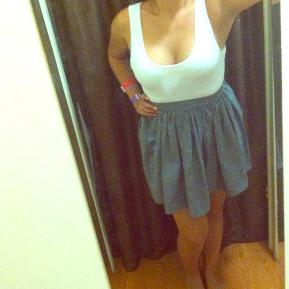 Grey high-waisted skirt