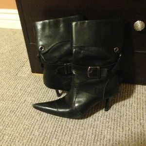 Leather black boots!