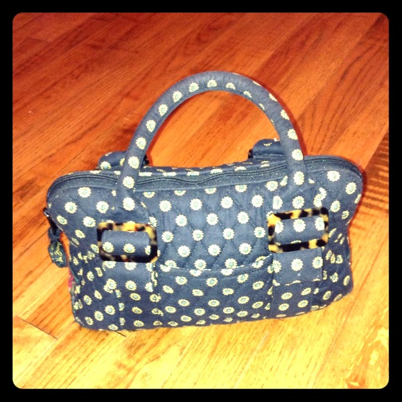 Vera Bradley Handbags - Vera Bradley hand bag