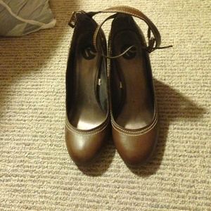 Brown shoes. SOLD