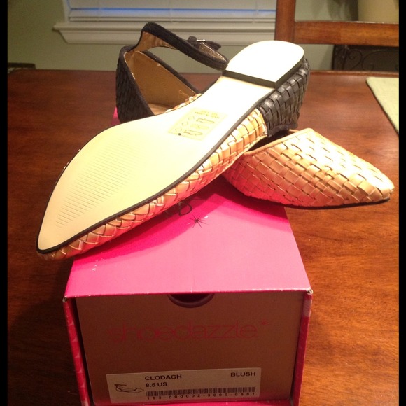 ShoeDazzle two-tone flats with ankle strap $30 - Picture 2 of 2