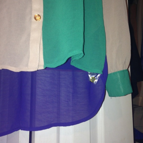 Color block sheer button down! - Picture 4 of 4