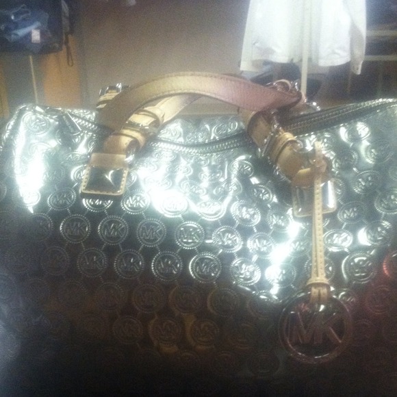 🌺SOLD🌺 Michael Kors Silver Satchel