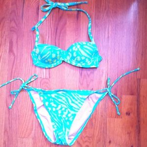 Victoria Secret bikini small bottom & 32a (2piece)