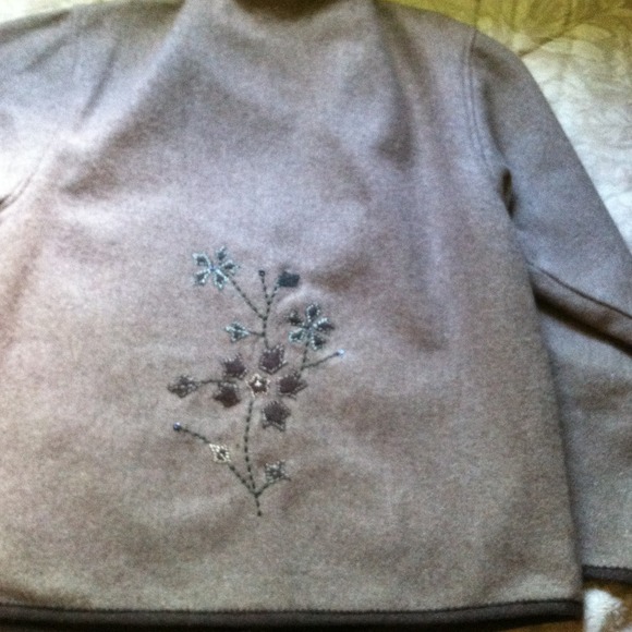Beautiful Wool Jacket - Picture 3 of 4