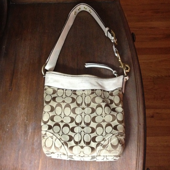 BUNDLED! SOLD Coach pocketbook, blue n black sweat