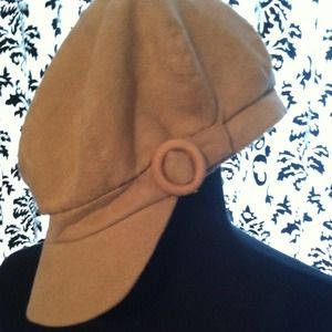 Tan suede newsboy hat. NWOT
