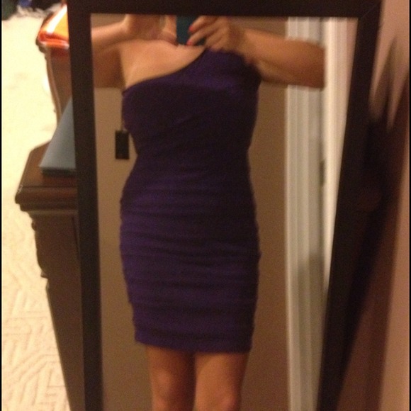 Deep Purple One Shoulder Dress - Picture 3 of 3