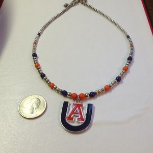 Silver tone auburn Necklace.