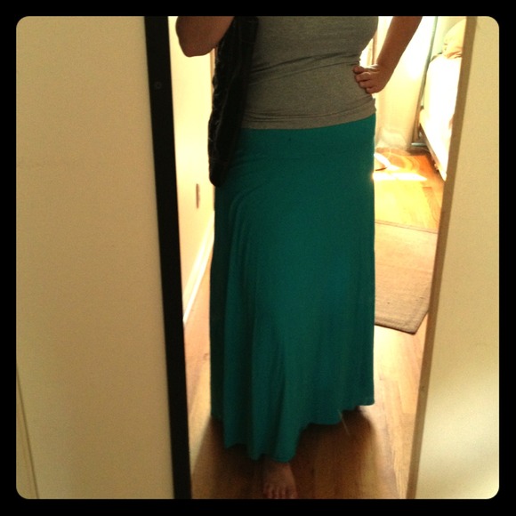 Lane Bryant Dresses & Skirts - Lane Bryant skirt size 18/20- teal color