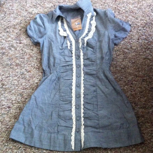 Long chambray cinched waist button up