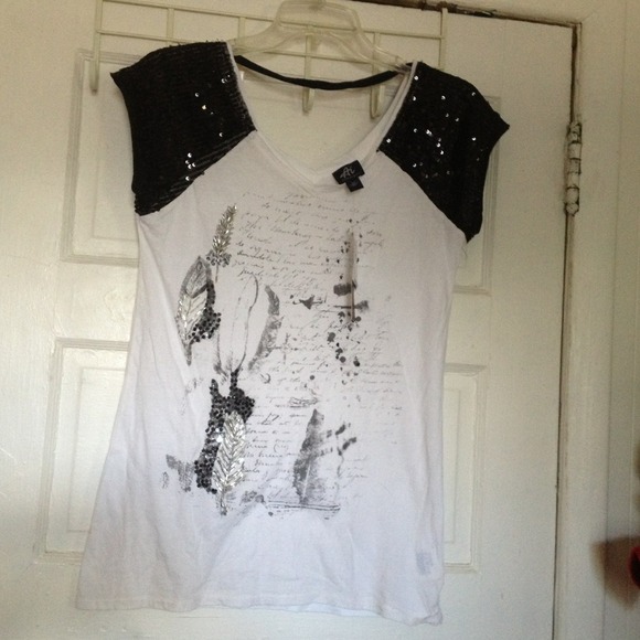 🆕 Authentic Icon Feather Sequin Top sz xS