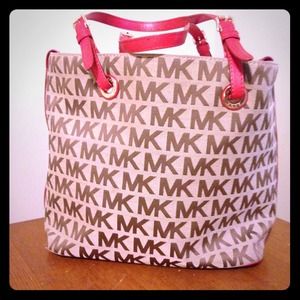 Michael Kors Jet Set Tote