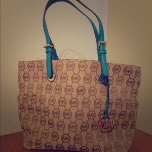 Michael Kors Tote