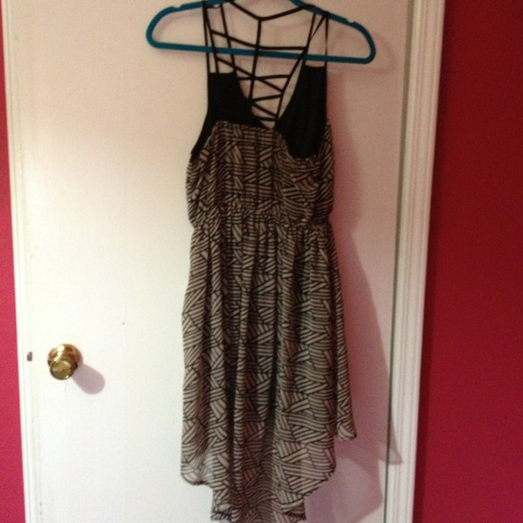 Patterned dress - Picture 2 of 3
