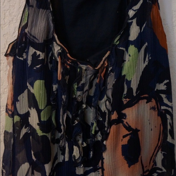 ❌SOLD❌Floral Ruffle Dress - Picture 2 of 3