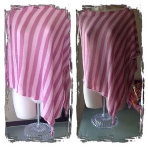 🌟HOST PICK! 🌟 10/30/13 Striped Right Way Poncho