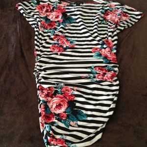 ❤Sold ❤Striped floral top tunic style