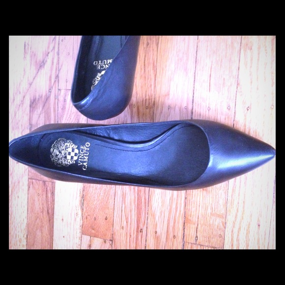 Vince Camuto NWOT 2 inch pumps
