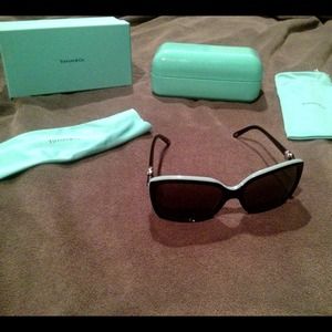 Authentic Tiffany glasses- decided to keep  ❤️