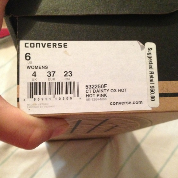 CONVERSE-🚨SOLD🚨 - Picture 4 of 4
