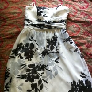 black and white flower dress