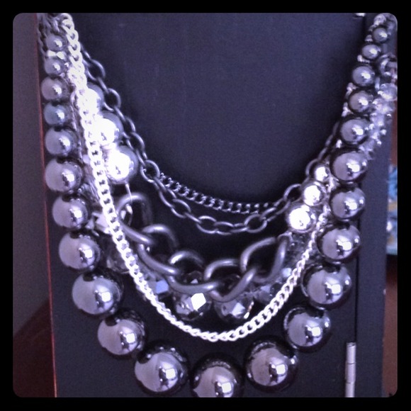 🎉HOST PICK🎉Kenneth Cole necklace-rocker chick!!