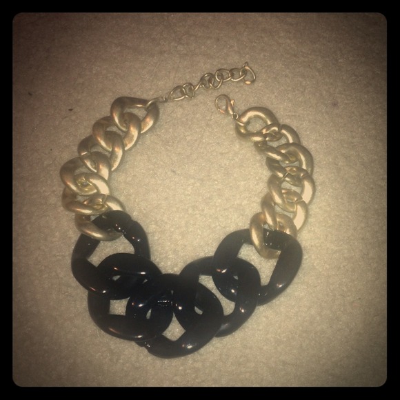 Arden B statement necklace!