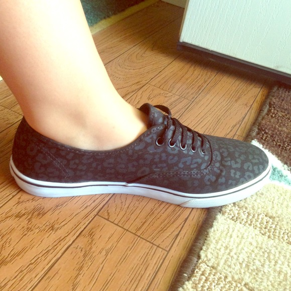 black and grey cheetah vans