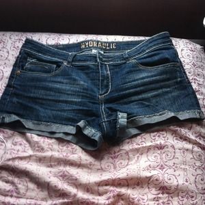 Hydraulic short shorts