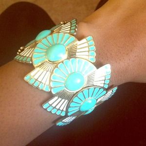 Beautiful Fan Bracelet