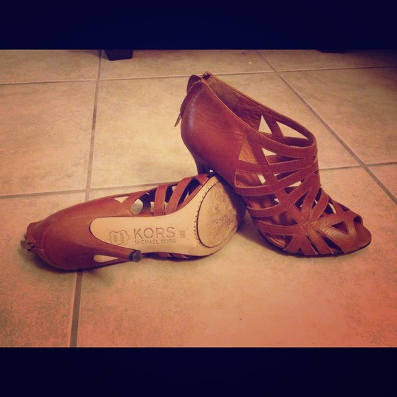 Brown/Tan Leather Sole Michael Kors heels
