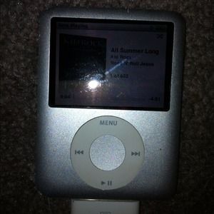 Silver iPod nano