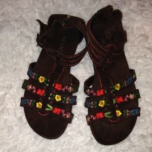 Adorable sandals!!!