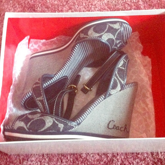 Coach wedges