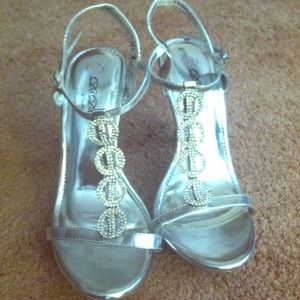 💕Sliver Glam Heels💕