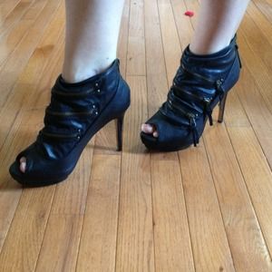 Zigi Soho-ankle opentoed zipper boot