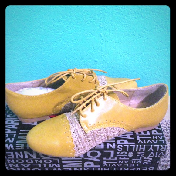 Yellow retro shoes