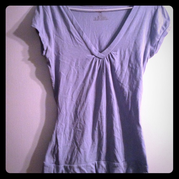 Gray v-neck size medium top