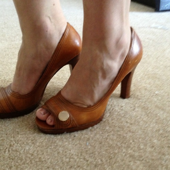 Michael Kors heels in distressed leather