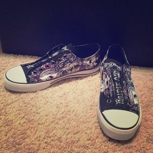 NWOT Ed Hardy Tennis Shoes SZ: 7