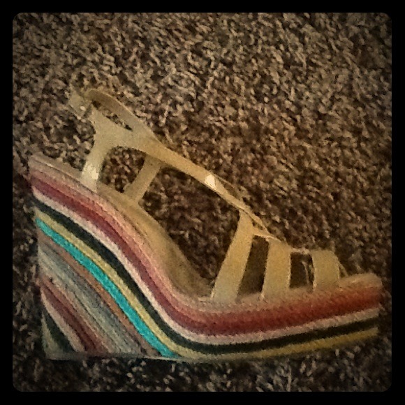 Braided bright wedges worn once