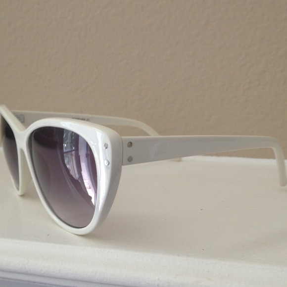 **BUNDLED** - Picture 2 of 2