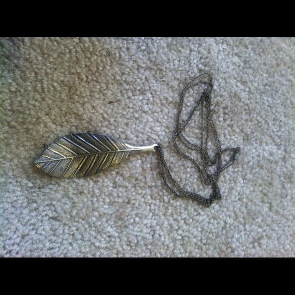 Leaf necklace