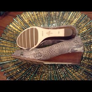 Nice peep toe cole  haan