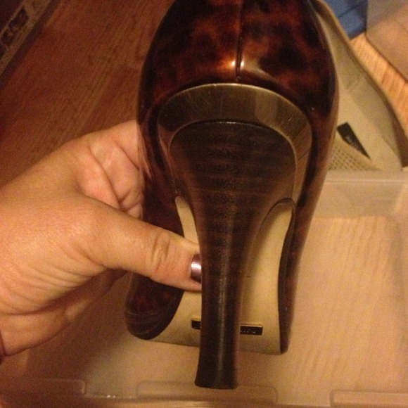 Sold - Picture 3 of 4