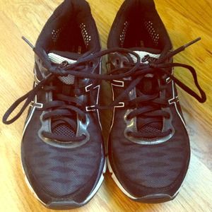 Women's running sneakers