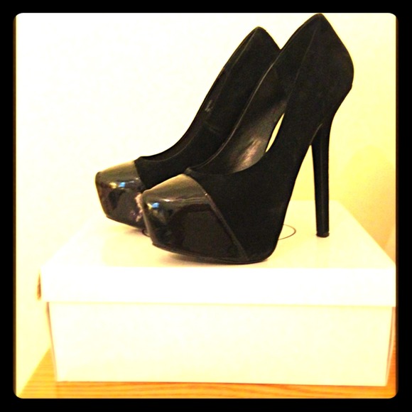 Beautey by Steve Madden Gorgeous High Black Pumps